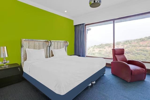 Royal Palms Hotel Bombaj Zewnętrze zdjęcie